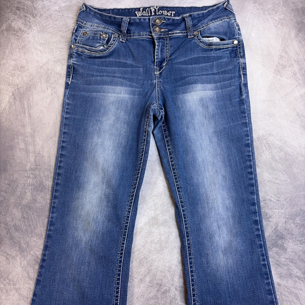 WallFlower Womens Bootcut Jeans Blue Medium Wash Embroidered Flap Pocket‎ Y2K